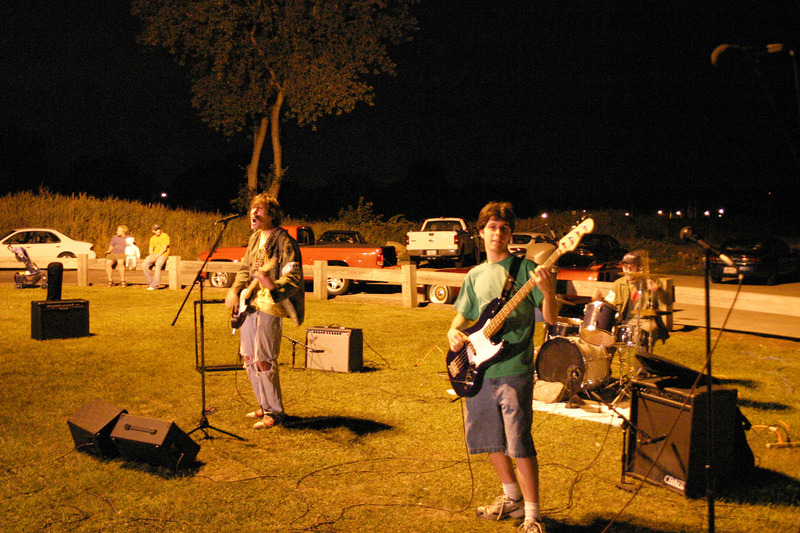 IMG_2754_lr.jpg IMG_2754_lr.jpg