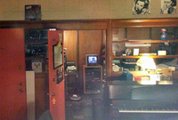 look at that piano.jpg